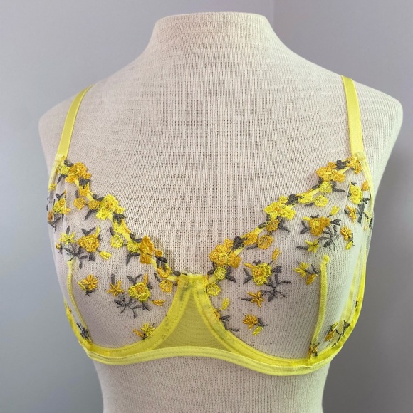 Cottagecore Yellow Floral Lace Lingerie Bra - Picture 3 of 9